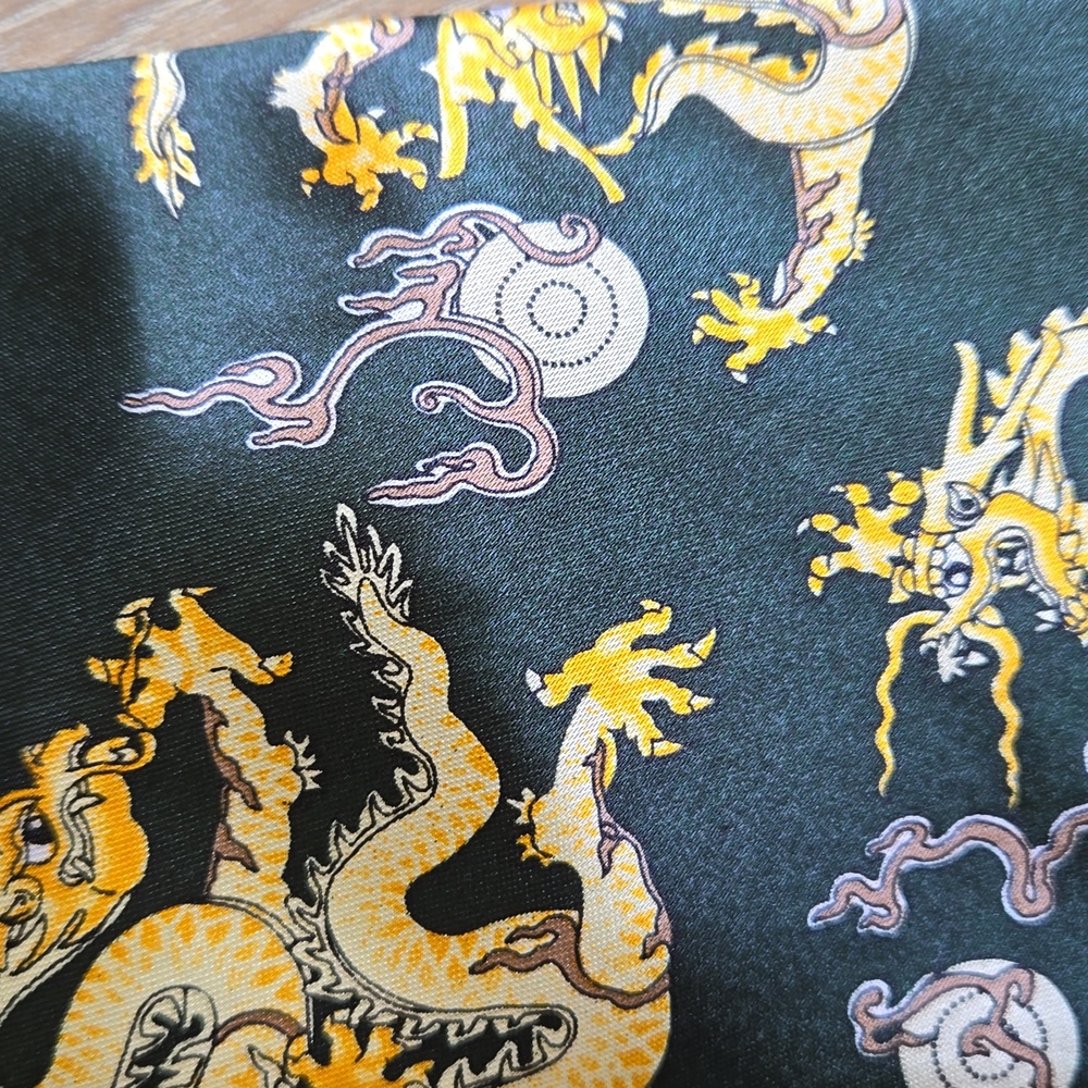 Chinese Dragon necktie - Picture 2 of 10